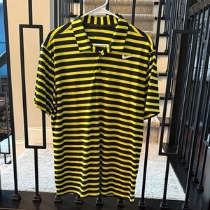 Nike Men's Polo Shirt in Black and Yellow Stripes